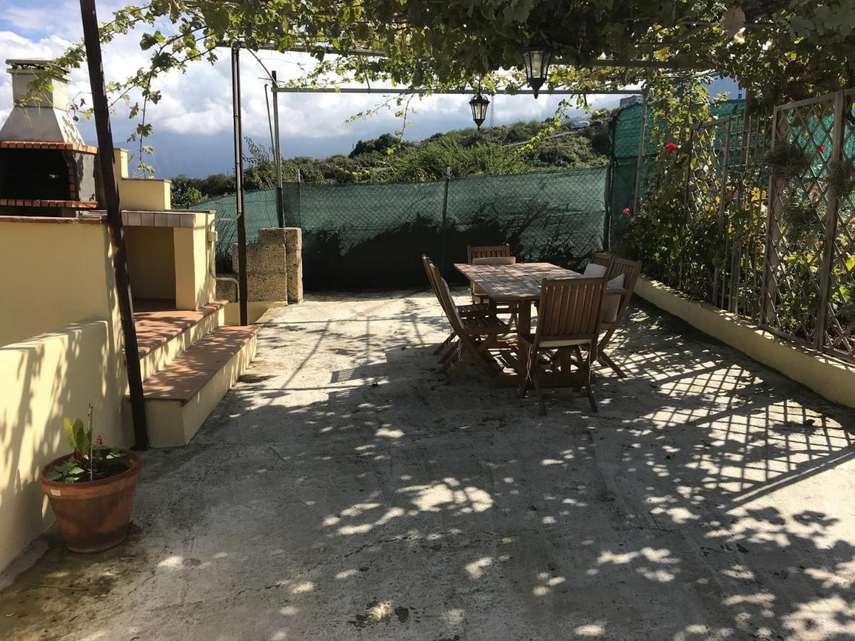 Casitas Las Uvas Y Las Vinas Los Realejos Luaran gambar